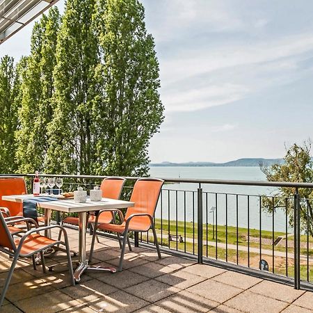 Panoramic Art Apartment With Jacuzzi บาลาตอนแลลเล ภายนอก รูปภาพ